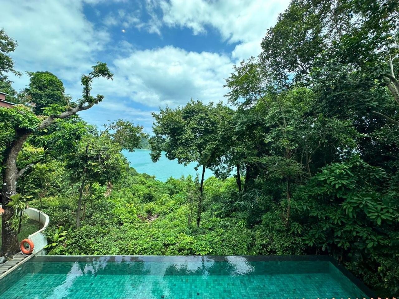 Ambong Pool Villas - Private Pool Pantai Cenang  Eksteriør billede